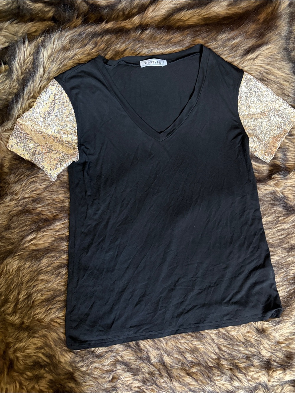 Topstype Black V-Neck Tee with Gold Sequin Short Sleeves Size Medium